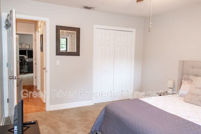 Jacksonville House: 12955 Julington Ridge Drive E