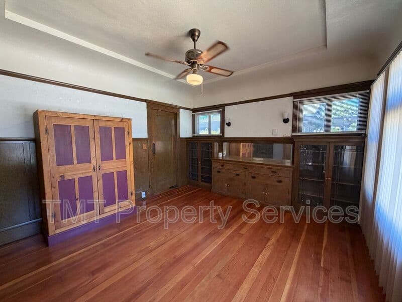 Stockton House: San Jose St / Magnolia St Duplex