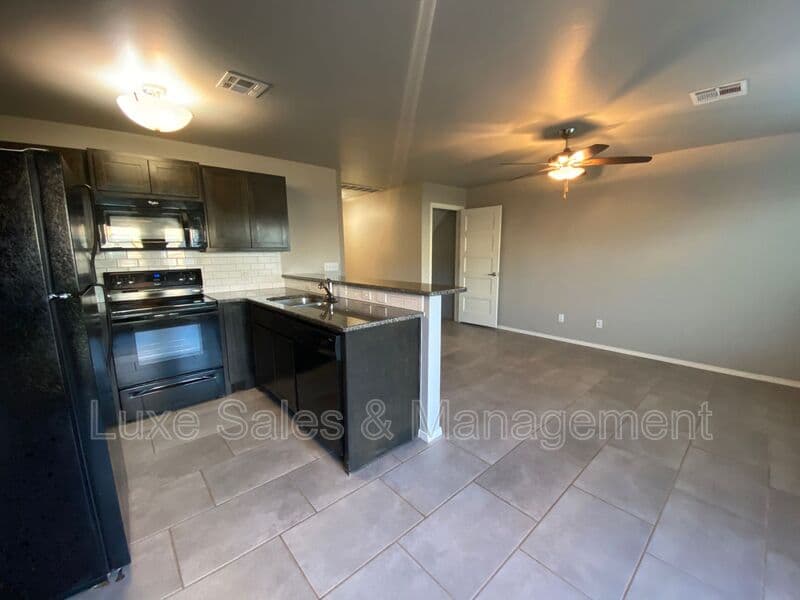 Oklahoma City House: 6933 Mayberry Lane