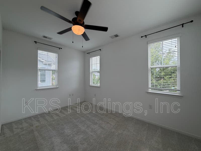 Chesapeake Condo: 1517 Rollesby Way