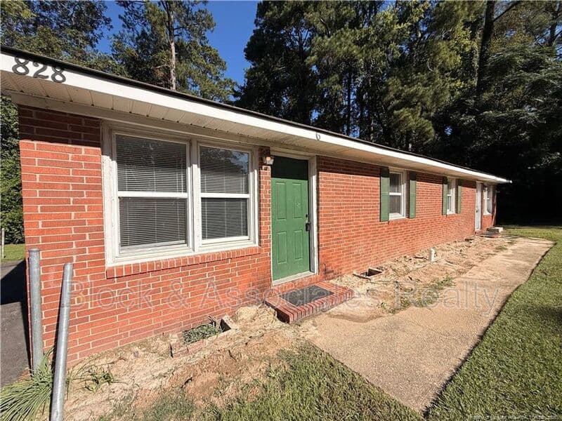 Fayetteville Condo: 828 Ridge Road