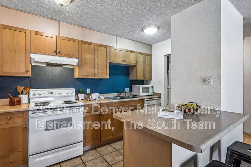 Denver Condo: 2500 S York St