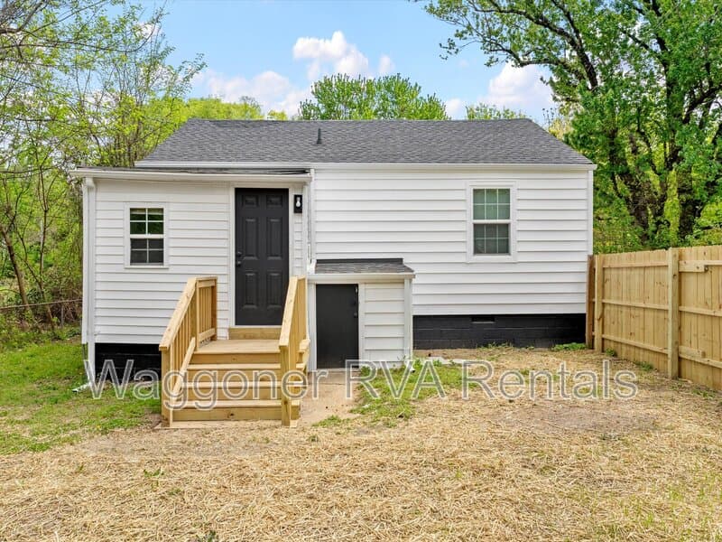 Richmond House: 2603 Lynhaven Avenue