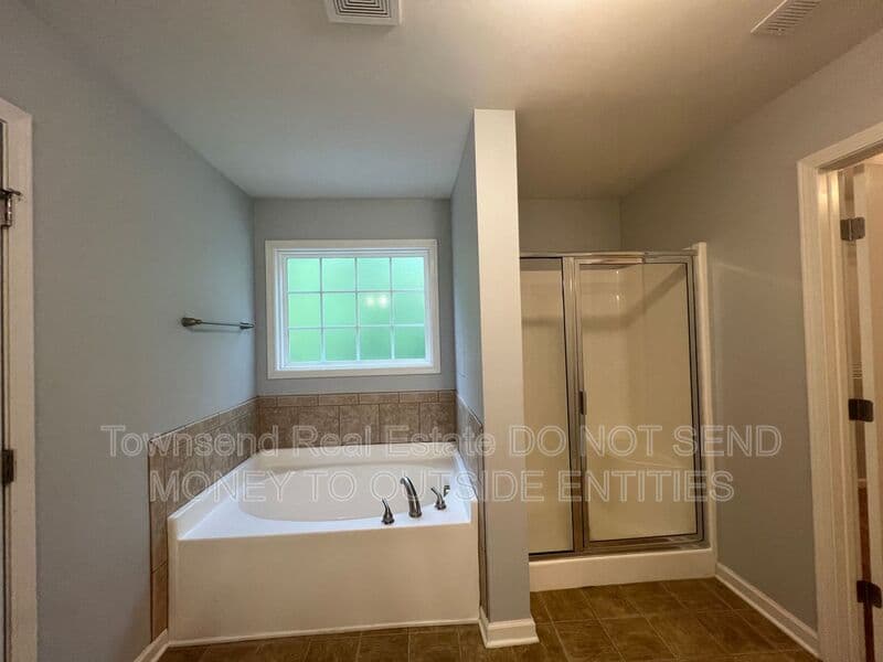 Fayetteville House: 6426 Burnside Place