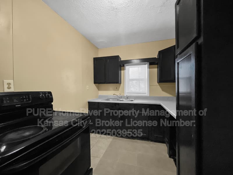 Kansas City House: 447 N Topping Ave