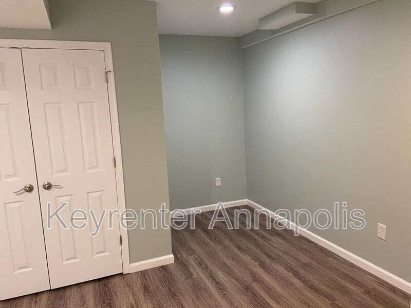 Crownsville House: 840 Valentine View