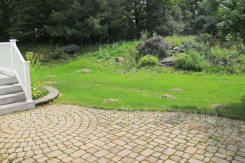 Loudonville House: 26 Cheshire Way