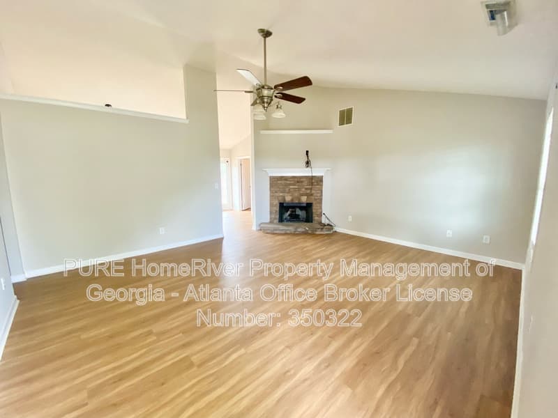 Winder House: 303 Anchors Way