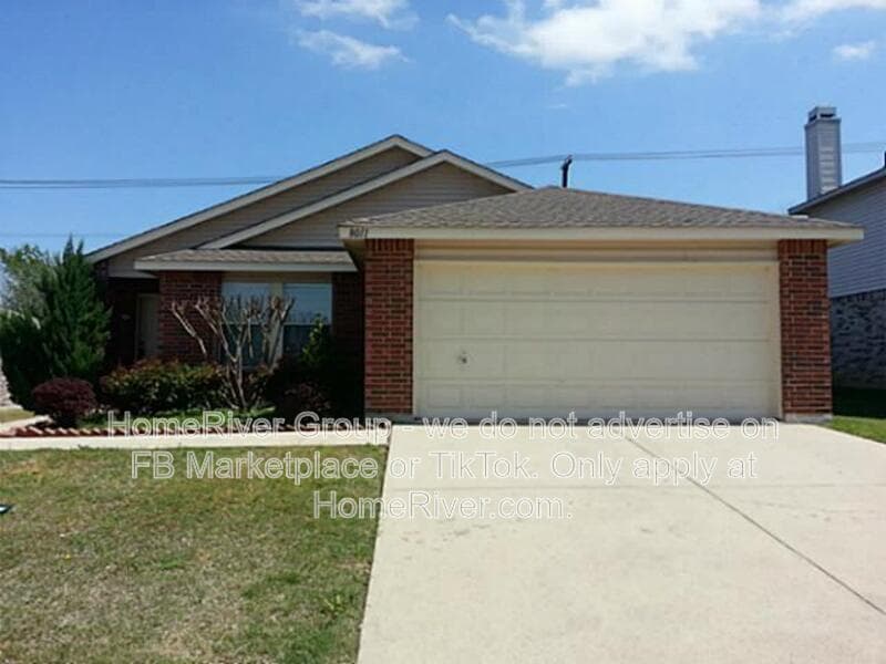 Arlington House: 8011 Mosstree Dr