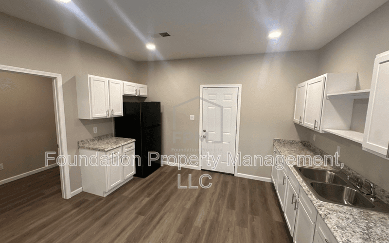 Memphis House: 772 Pearce Street