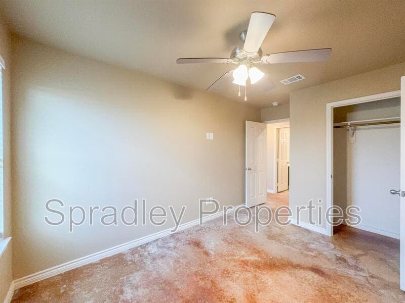 Belton Condo: 1004B Menard Ct
