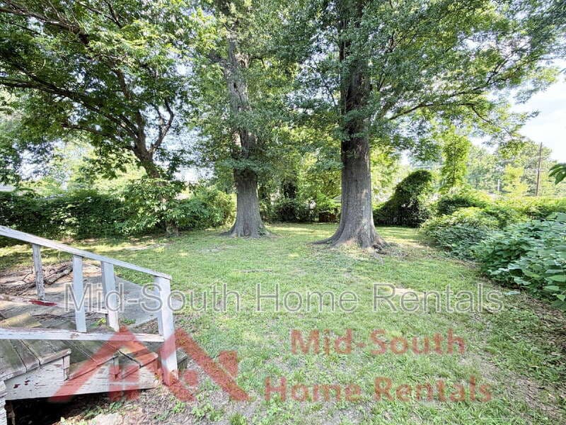 Memphis House: 2622 Whitman Ave