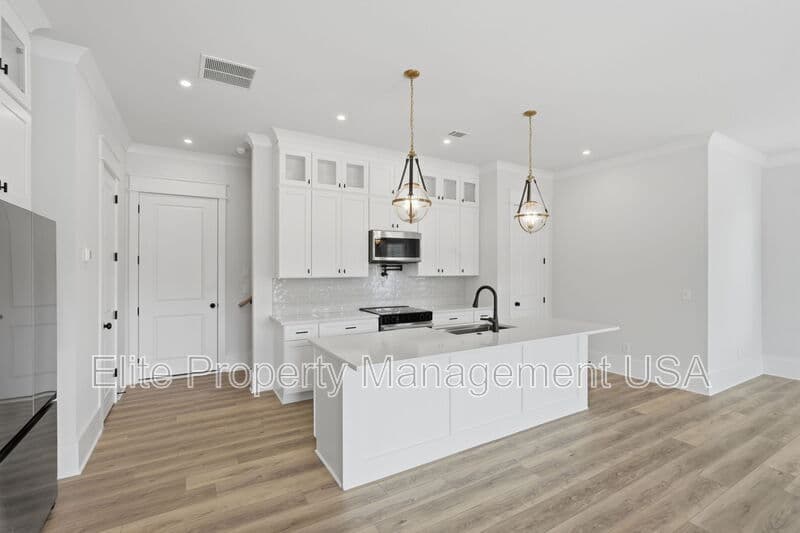 Braselton Townhome: 39 Peony Street