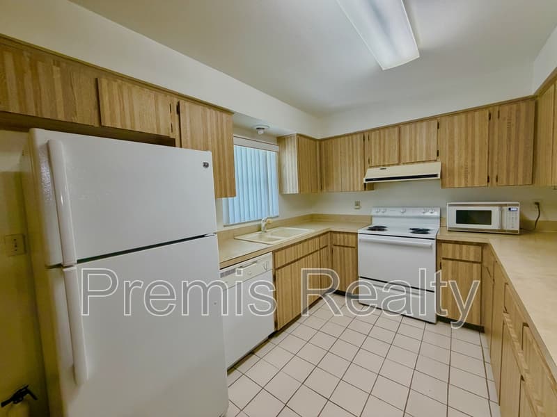 Palm Harbor House: 3371 Brodie Way