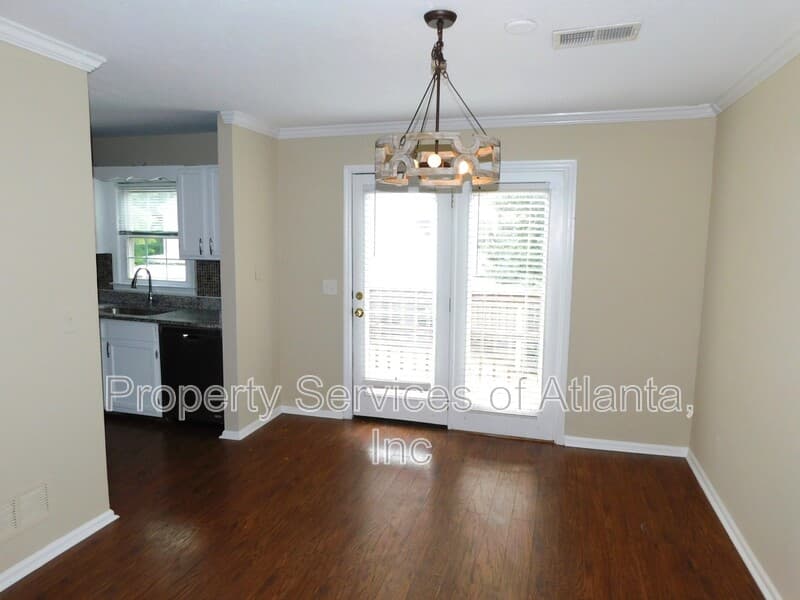 Roswell Townhome: 192 High Creek Dr