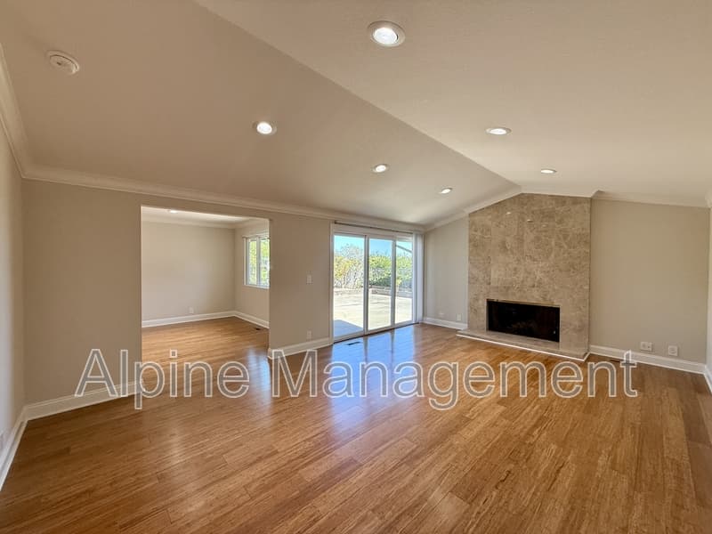 Burlingame House: 2917 Arguello Drive - Main