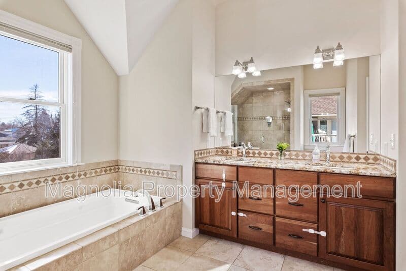 Colorado Springs House: 1511 N Nevada Ave