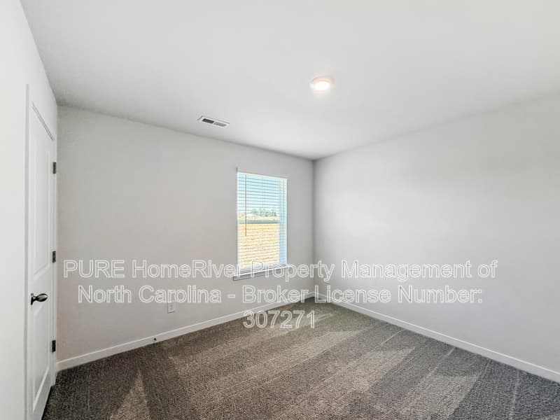 Lincolnton House: 2809 Frances View Ln
