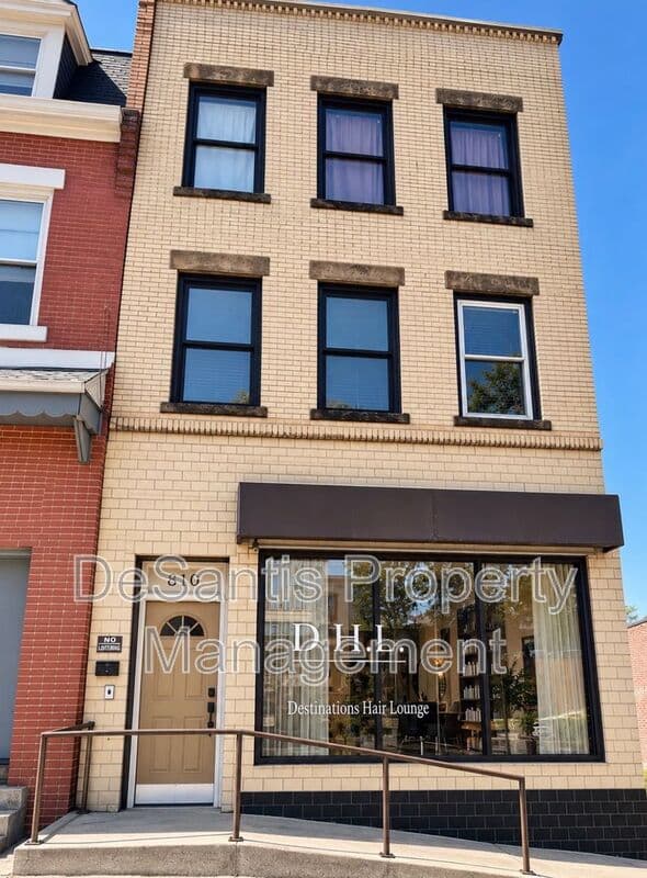 Homestead Condo: 810 Amity Street