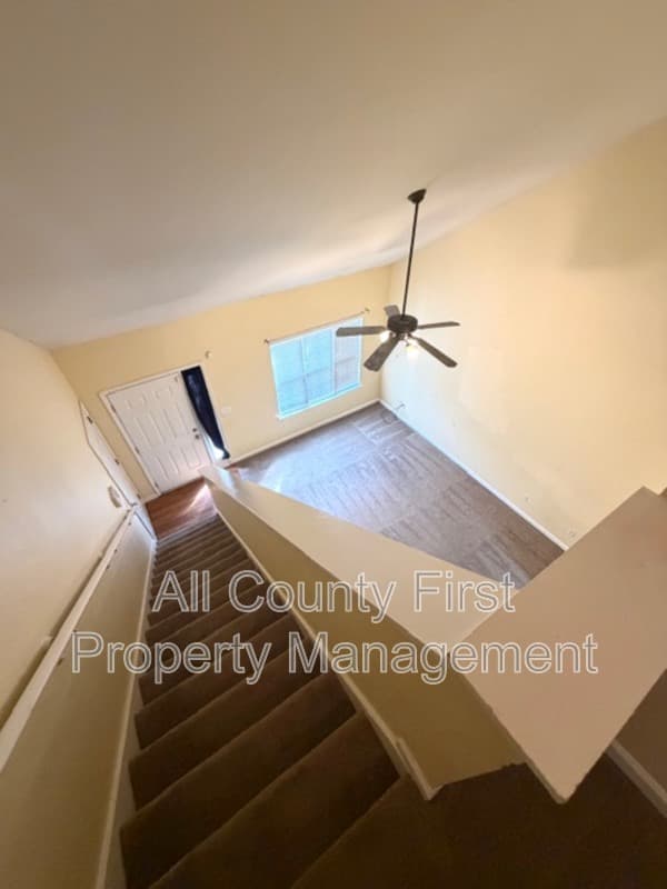 Lithonia House: 1368 Rogers Trce
