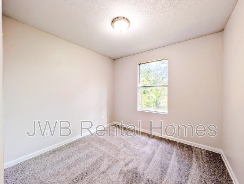 Jacksonville Townhome: 73 5th St W