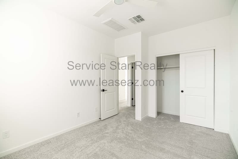 Chandler Townhome: 1141 W Diamondback Dr