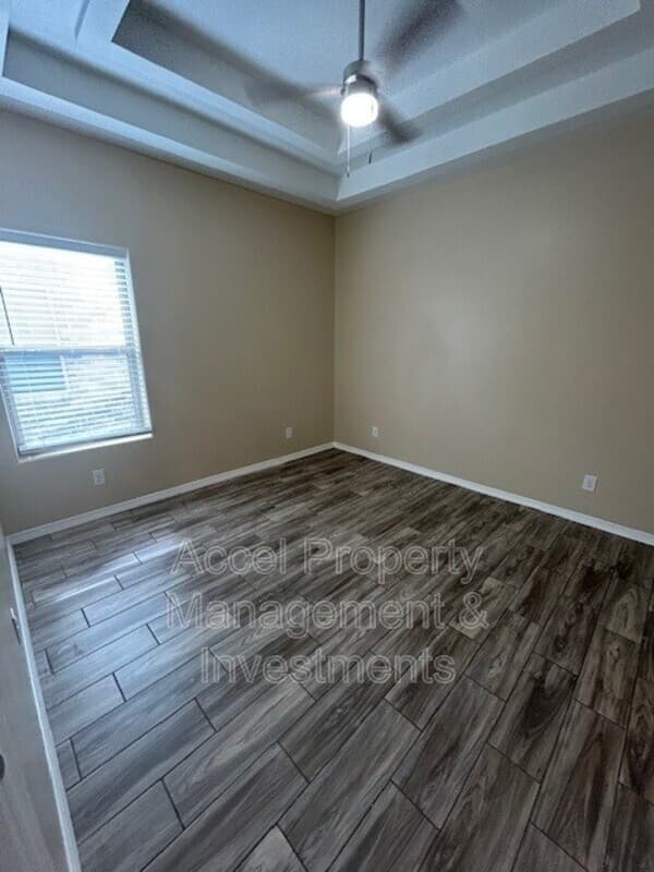 Mission Condo: 1008 W La Pointe