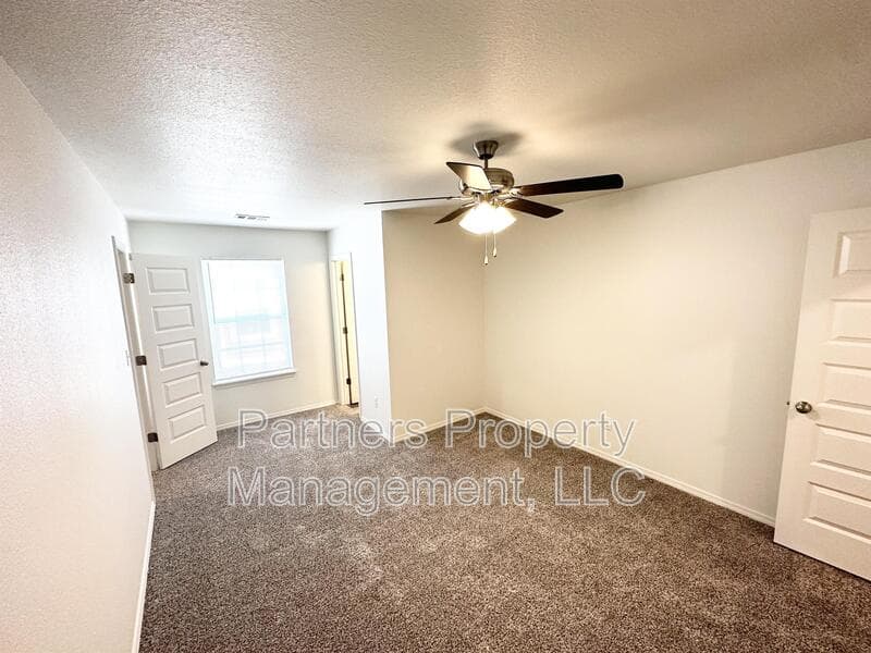 Fayetteville Condo: 823 South Amarillo Avenue - 2