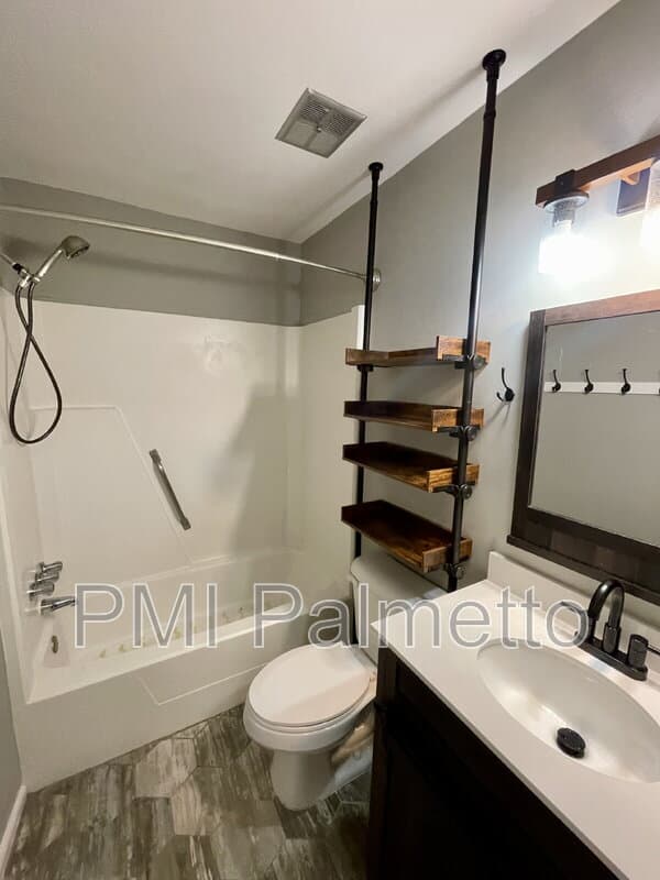 Columbia Condo: 2A Cutlers Court