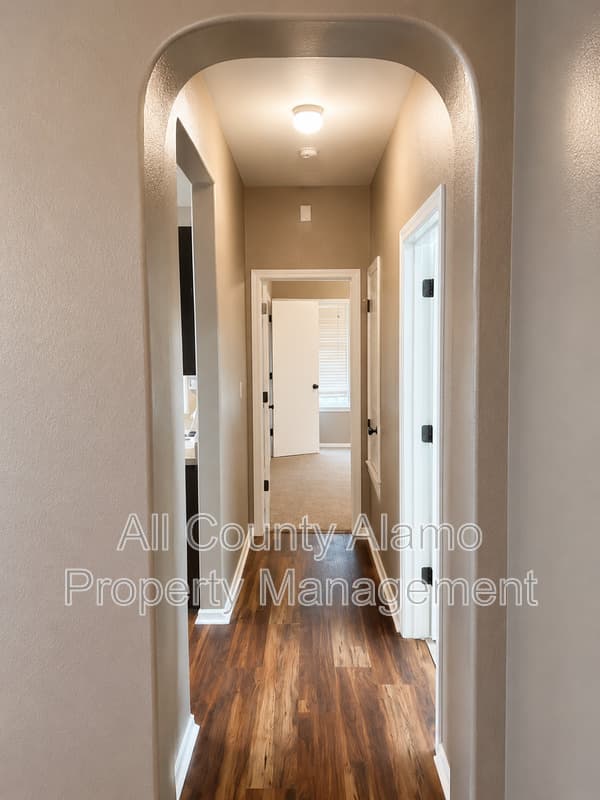 Selma House: 9006 Pinseeker