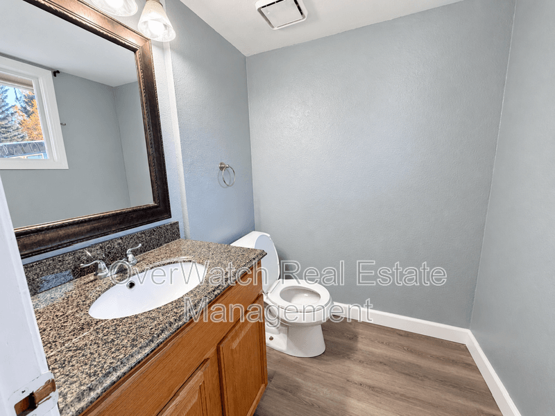 Anhcorage House: 10031 Nantucket Cir