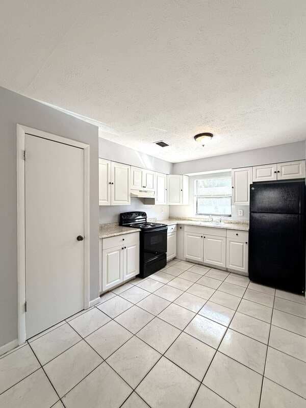 Tampa Condo: 1413 East 99th Avenue