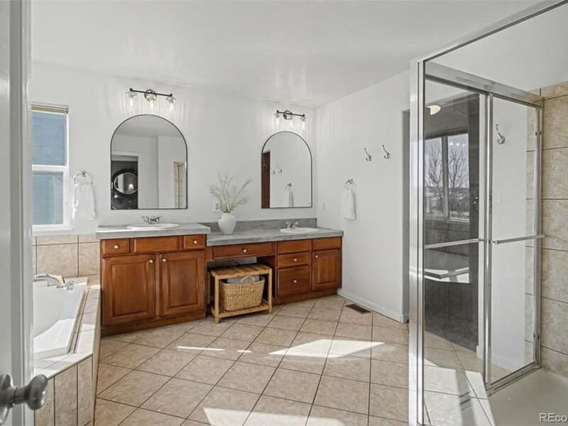 Parker House: 11952 Pine Top Street