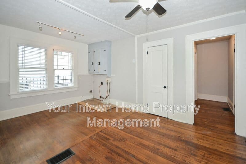Atlanta House: 619 Cooledge Ave NE
