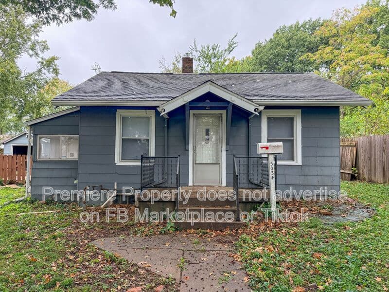 Kansas City House: 5034 N Chelsea Ave