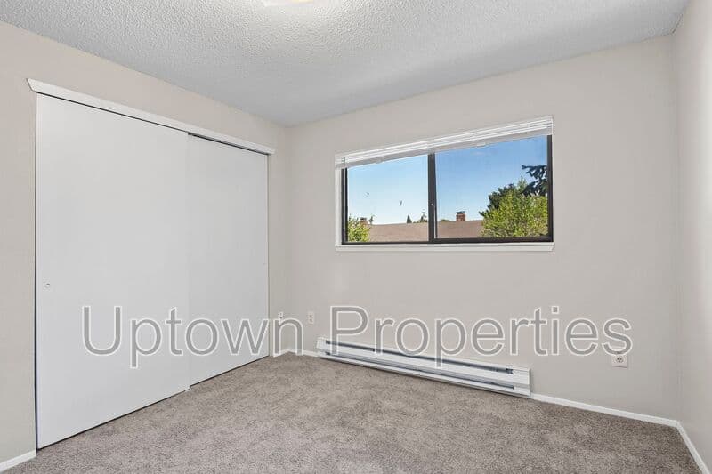 Beaverton House: 5660 SW 180th Ave