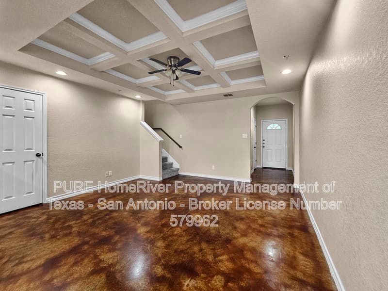 San Antonio House: 6322 Attucks Ln
