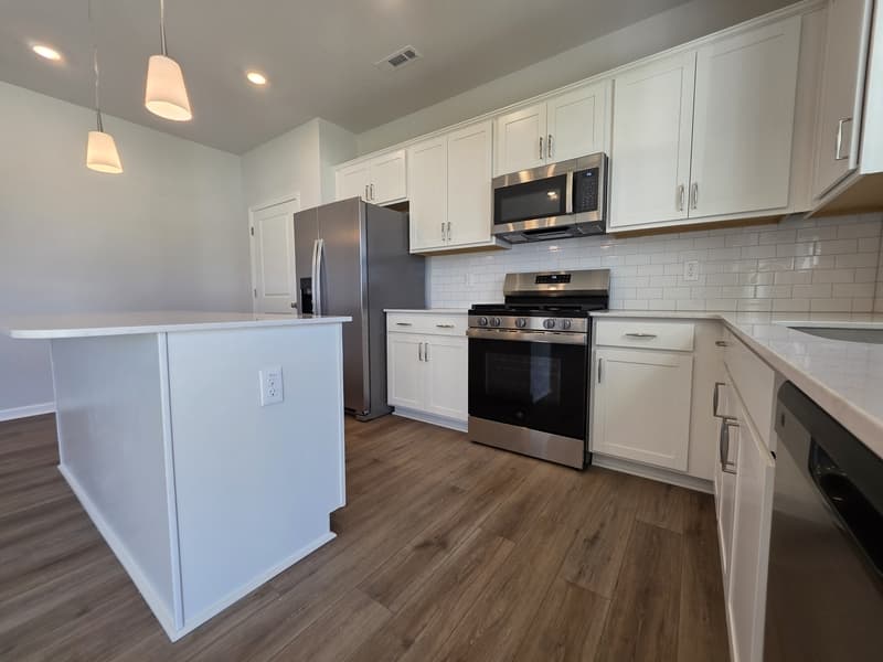 Youngsville House: 9 Silverbell Court