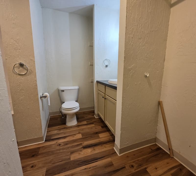 Oshkosh Condo: 632 Bay Shore Drive - Lower