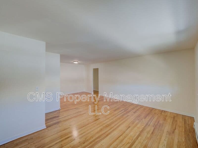 Vauxhall Condo: 287 Montclair Avenue