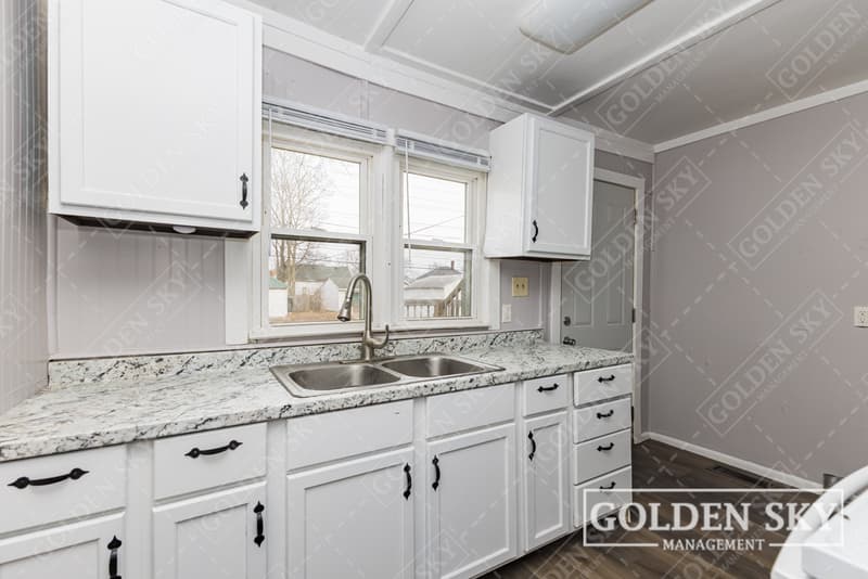 Richmond Condo: 230 Kinsey Street - 2
