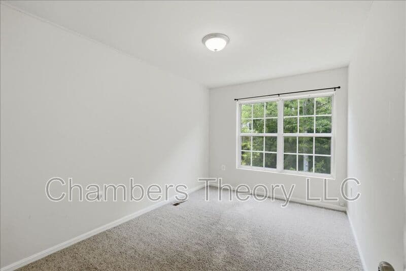 Woodbridge House: 12181 Old Salem Ct