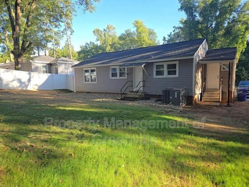 Greenville House: 436 Potomac Ave