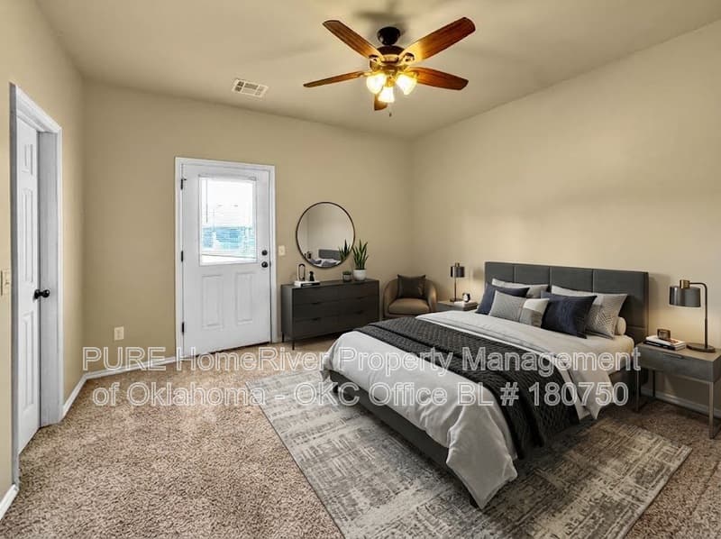 Edmond Condo: 100 Ashley Dr