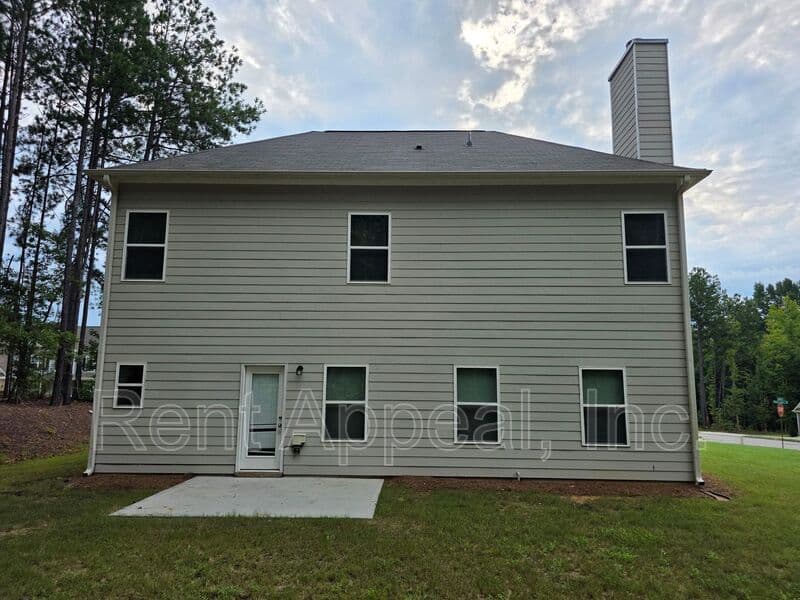 Hoschton House: 970 Laurel Cove Dr
