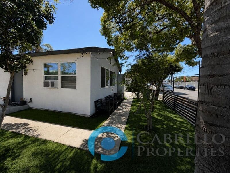 Oceanside House: 1307 Division Street