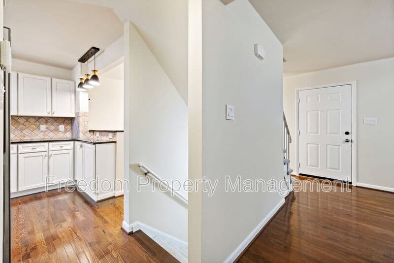 Woodbridge House: 5256 Sudberry Ln