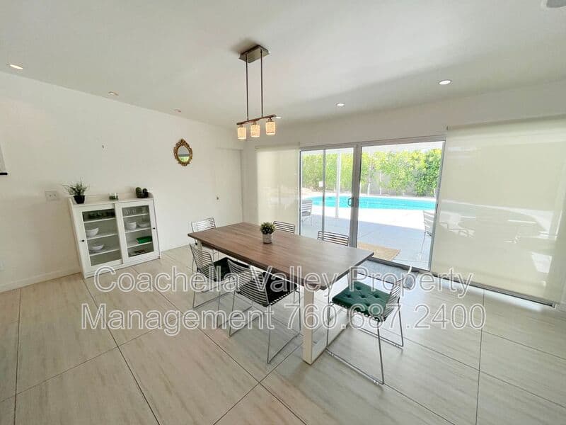 Palm Springs House: 2719 E Ventura Road