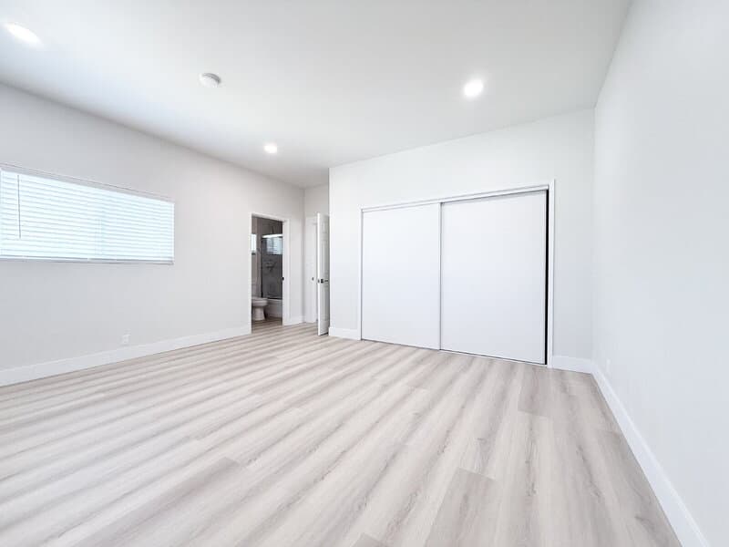 Los Angeles House: 1313 West 84th Place