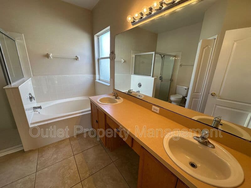 Orlando House: 9356 Monterey Bay Drive